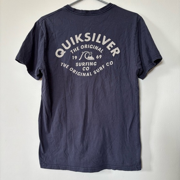 🎉4/30$🎉 Quiksilver Men's Navy T-Shirt☑️ - Picture 4 of 4